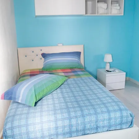 La Casa Del Corso Bed & Breakfast 3*